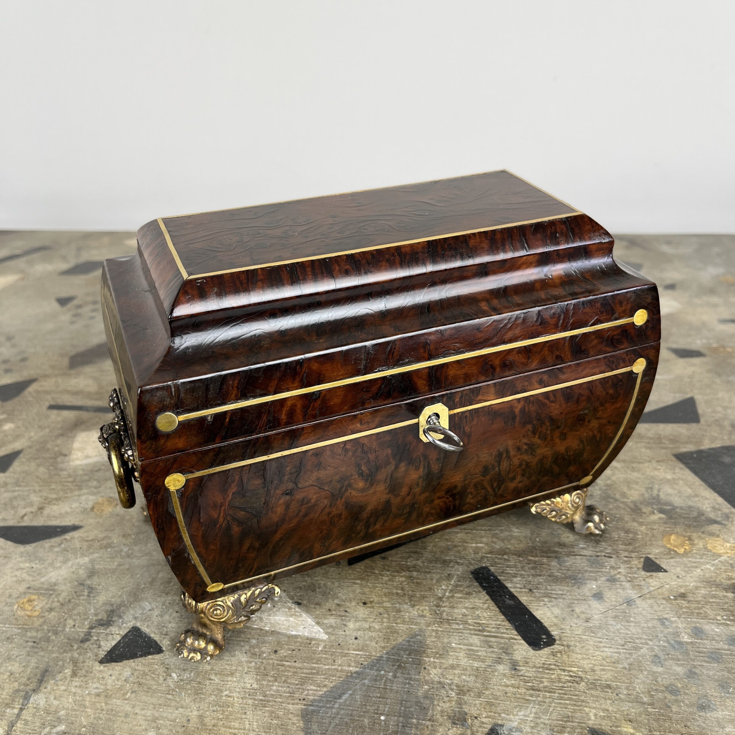 48980F3F-162E-432F-819B-97C0660A8F5E