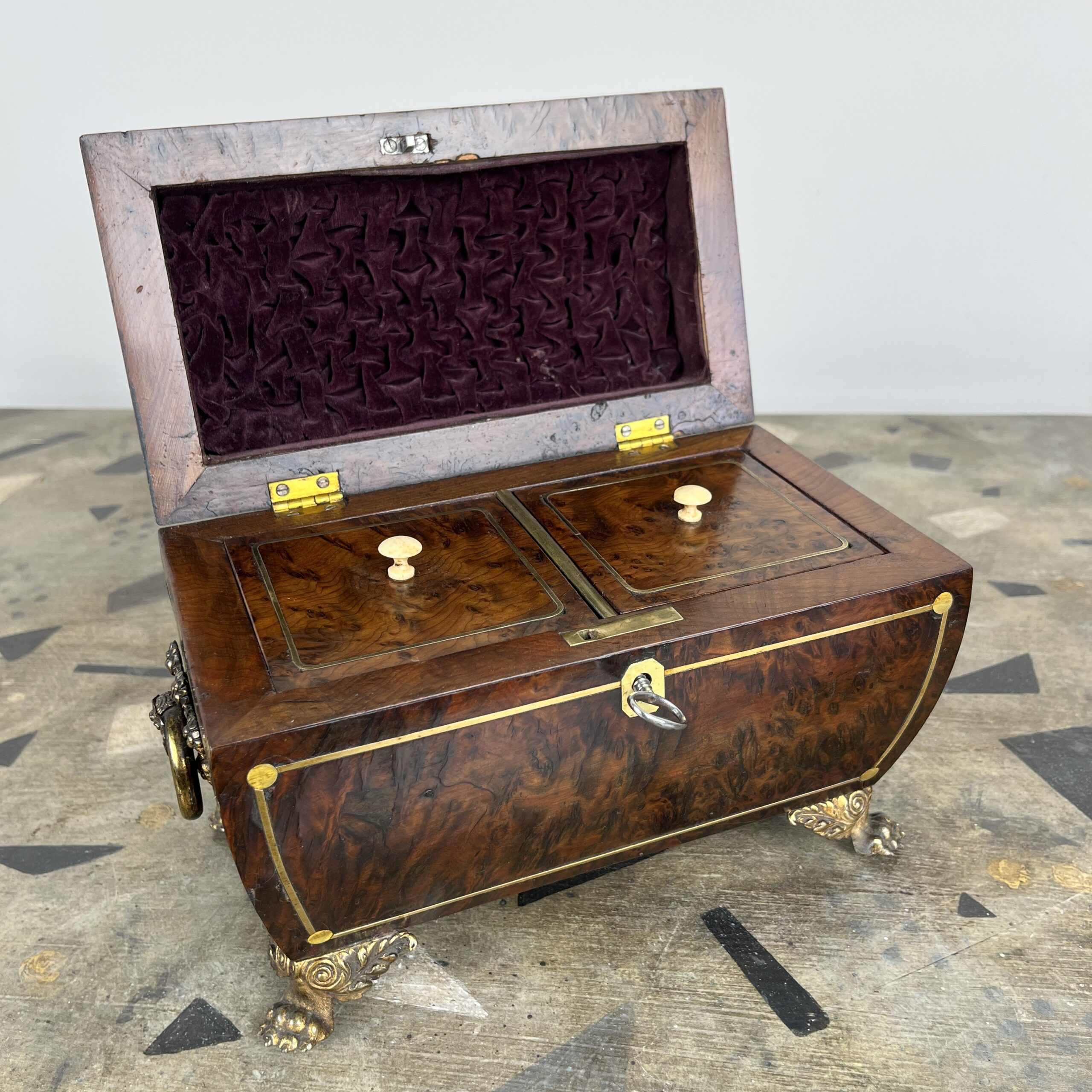 8904F10F-6AB8-4CEA-880D-6F0CA046DC00