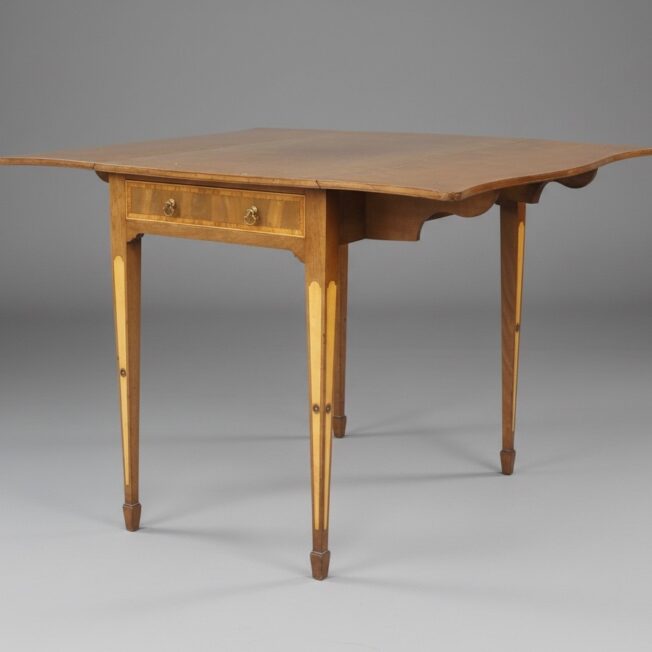 Fine George III Mahogany Pembroke Table