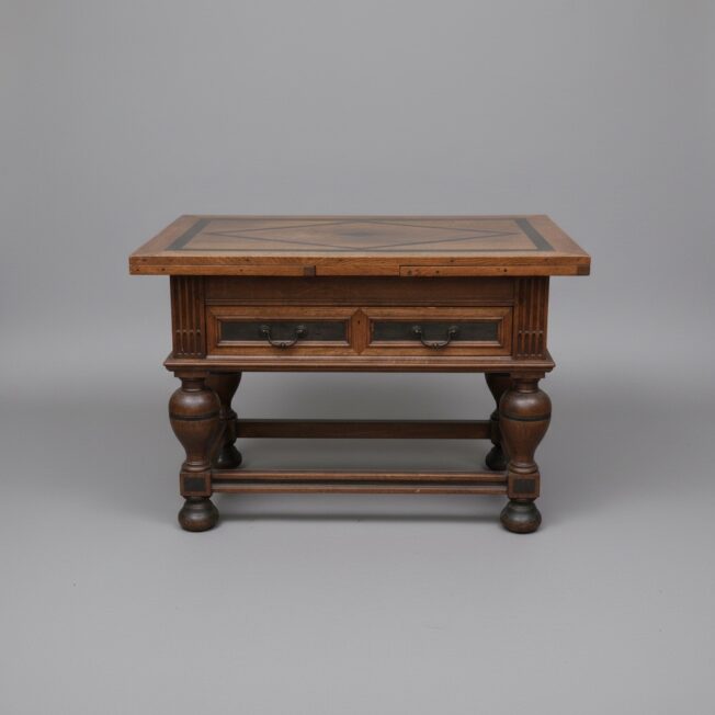 17th Century Dutch Oak Draw-leaf Table